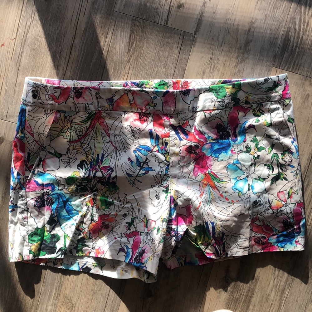 EXPRESS Floral shorts